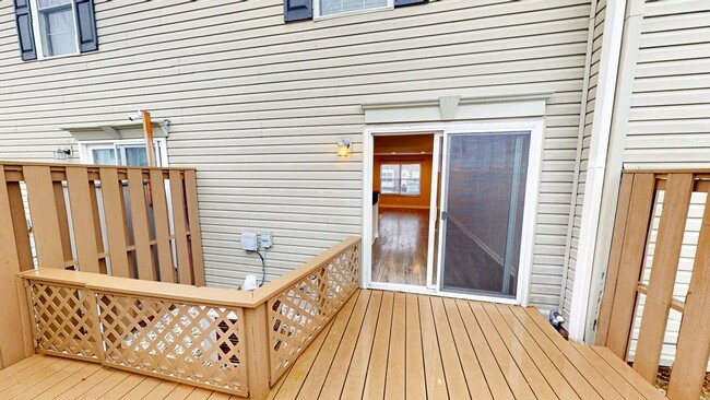 Building Photo - 5078 Stoneybrook Blvd