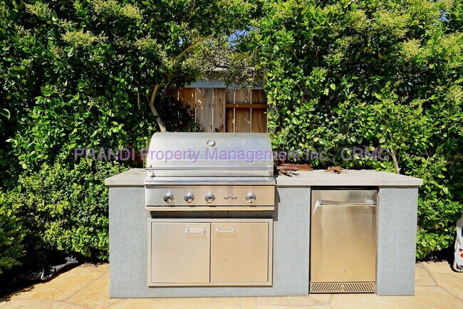 Building Photo - 34 Mohawk Ave