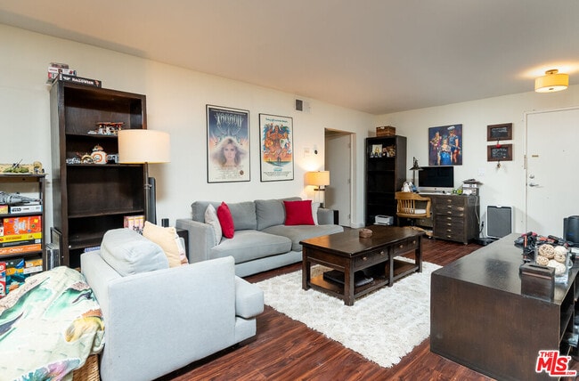 Building Photo - 1730 Camino Palmero St