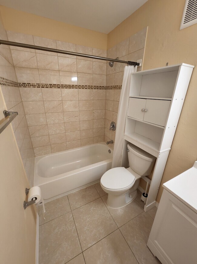 Building Photo - 7206 Cypress Dr