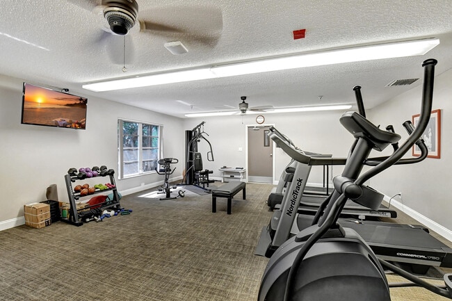 Building Photo - 8256 Summerbreeze Ln