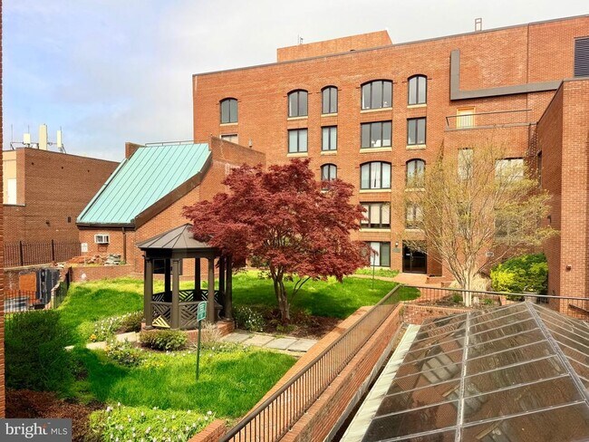 Building Photo - 1080 Wisconsin Ave NW