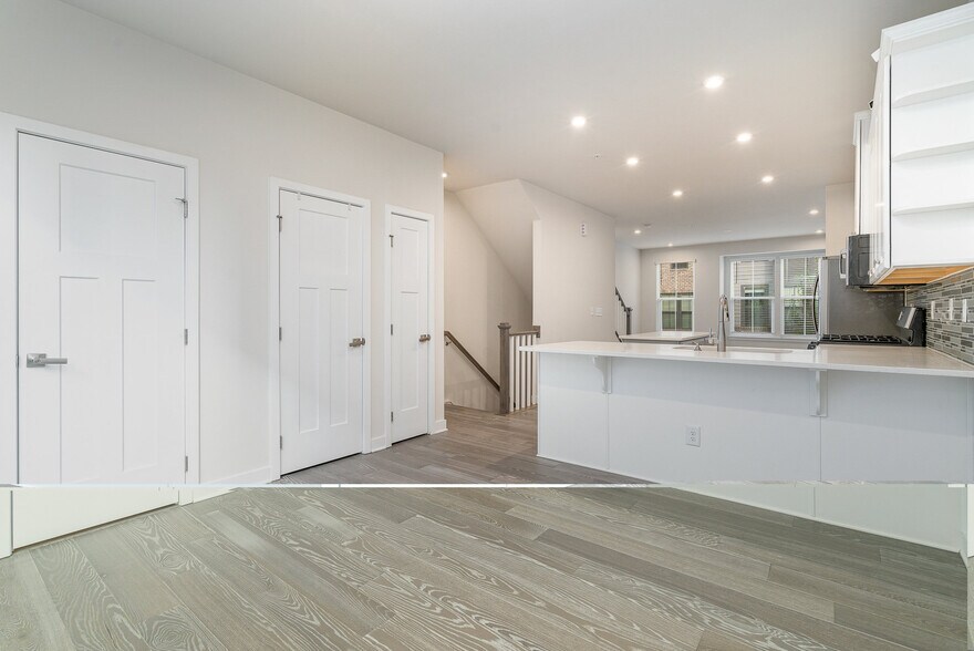 Building Photo - 123 Music Hall Way