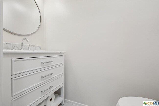 Building Photo - 7122 Wood Hollow Dr