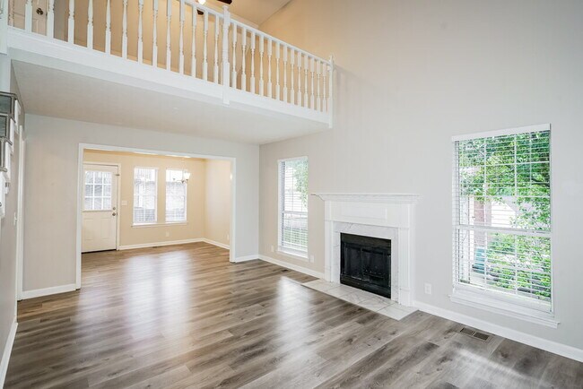 Building Photo - 1205 Danbury Ct