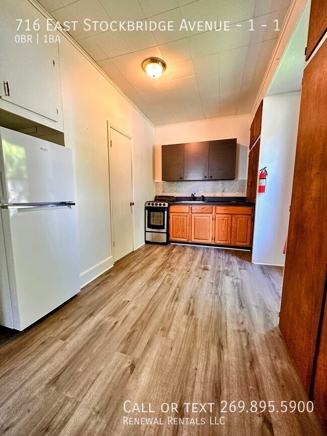 Building Photo - 716 E Stockbridge Ave