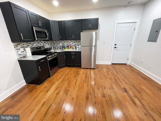 Building Photo - 309 S 60th St