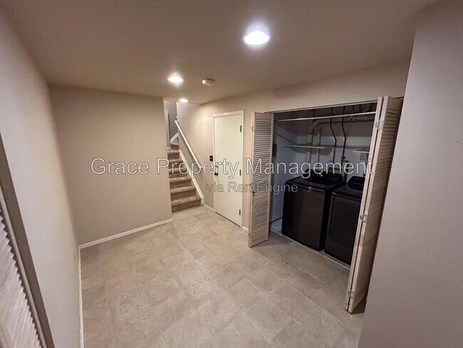 Building Photo - 9024 Bear Mountain Dr