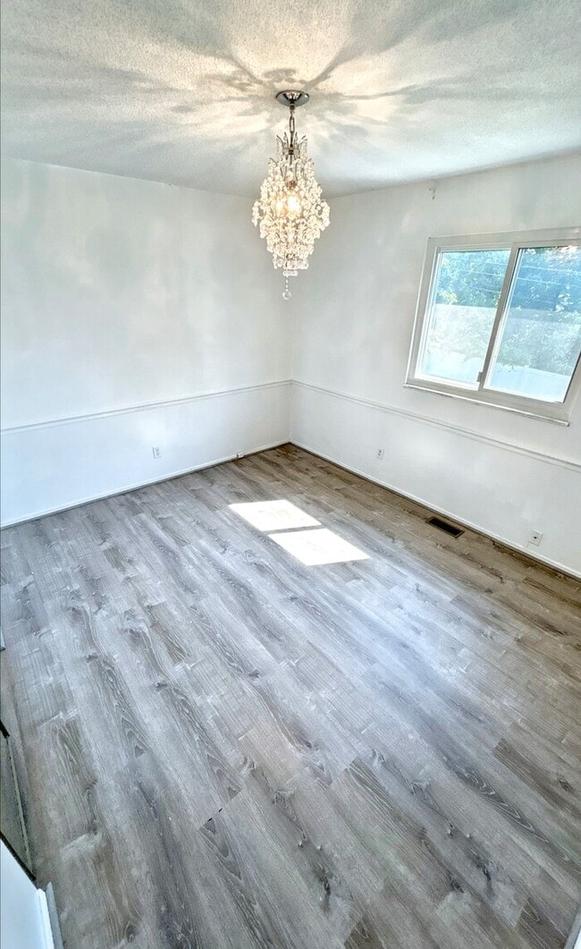Building Photo - 1278 Roth Hill Dr