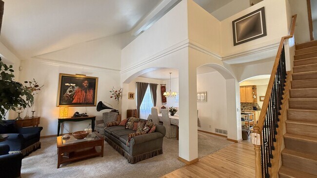 Building Photo - Warm & Spacious Woodmoor Home in a Fantast...