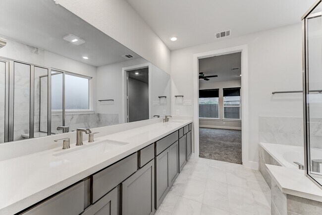 Building Photo - 9522 Rialto Creek Dr