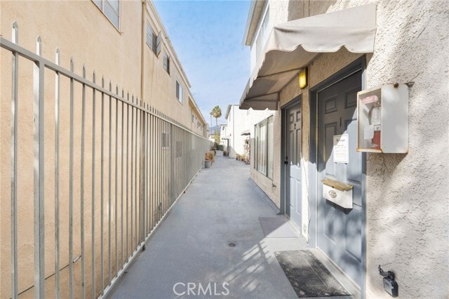 Building Photo - 333 Riverdale Dr