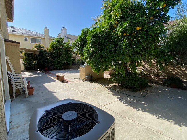 Building Photo - 20947 Hackney St