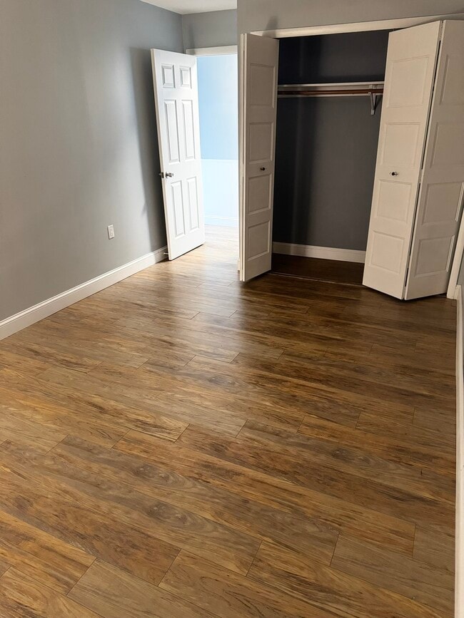 Building Photo - 23 Bullocks Point Ave