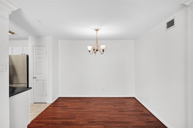 Building Photo - 3231 Allen Pkwy