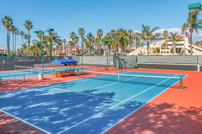Building Photo - Oxnard | The Colony | 2 Bed + 2 Bath Condo...
