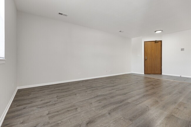 Building Photo - 46 Gant Cir