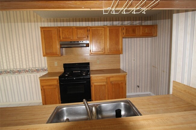 Building Photo - 2823 Chimneystone Cir