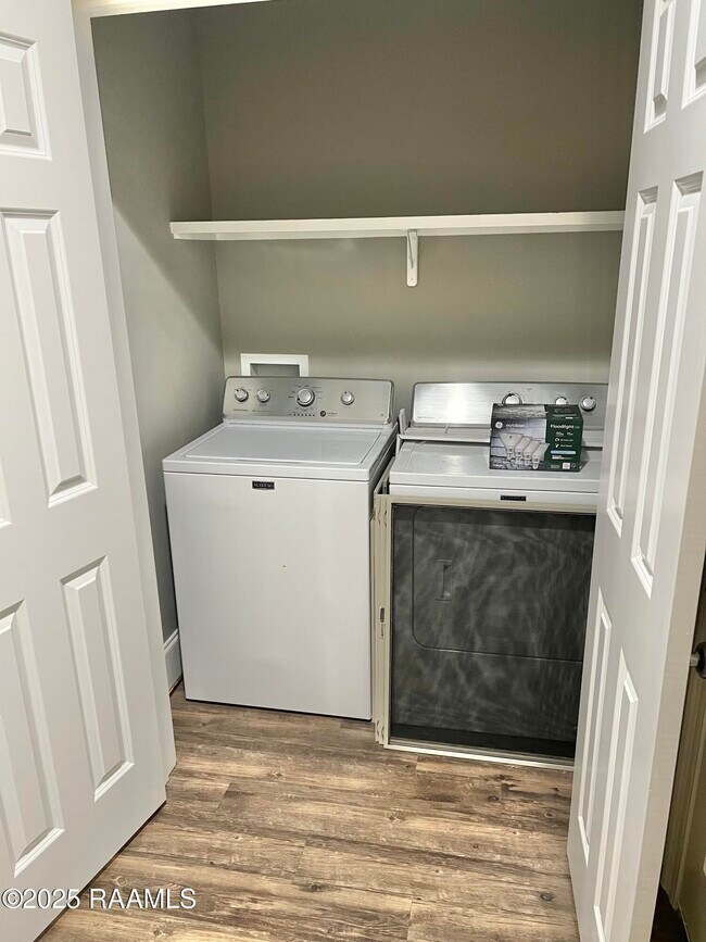 Building Photo - 1317 Creighton Broussard Rd