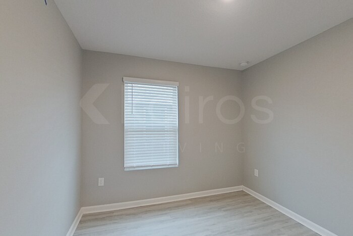 Building Photo - 373 Monarch Ln