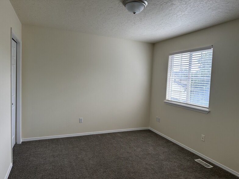 Bedroom 2 - 398 East Cassidy Drive