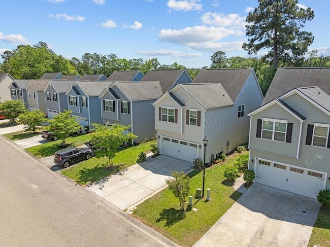 Building Photo - 8988 Cat Tail Pond Rd