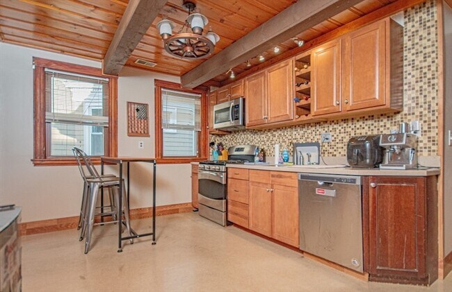 Building Photo - 21 Edison Green