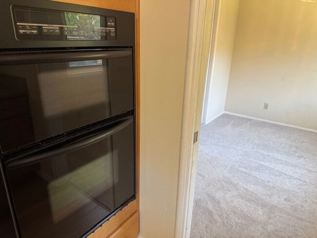 Building Photo - 4 bedroom Moraga home is now available for...