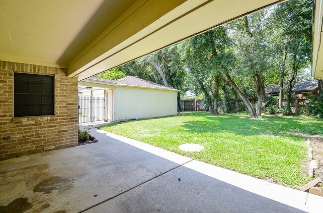Building Photo - 2554 Hodges Bend Cir