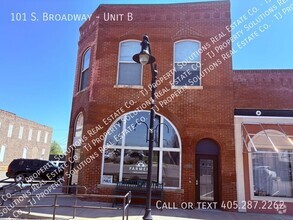Building Photo - 101 S. Broadway-Unit B