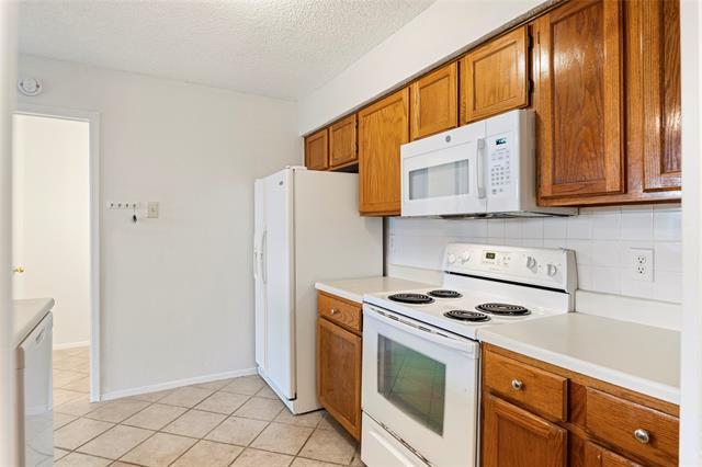 Building Photo - 7591 Tournament Rd