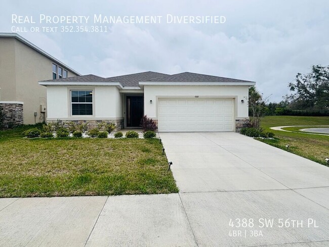 Building Photo - Spacious 4/3 W/ Oversized Screened Lanai