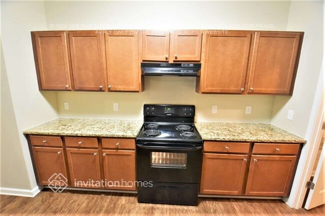 Building Photo - 592 Rock Hill Pkwy