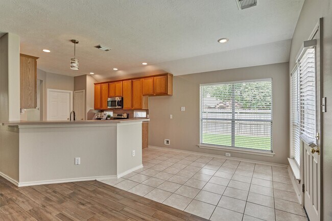 Building Photo - 6403 Sagewalk Ct