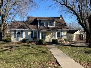 Building Photo - 212 Alden St