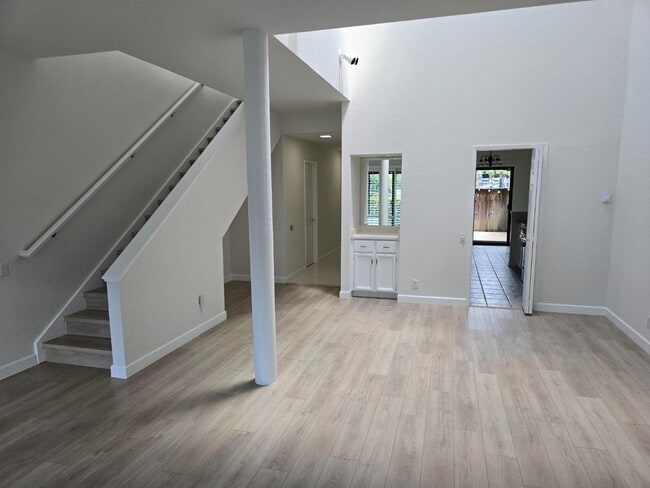 Building Photo - 119 Harbor Seal Ct