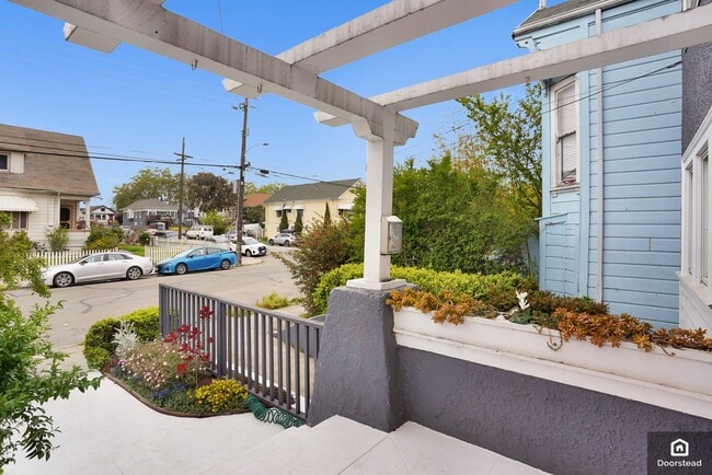 Building Photo - 1035 63rd St