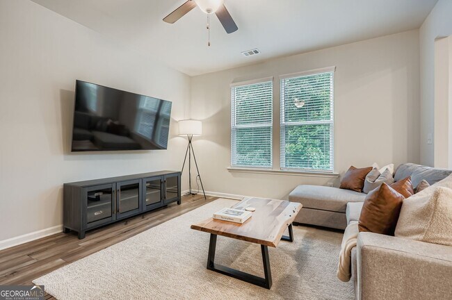 Building Photo - 4630 Blake Lp