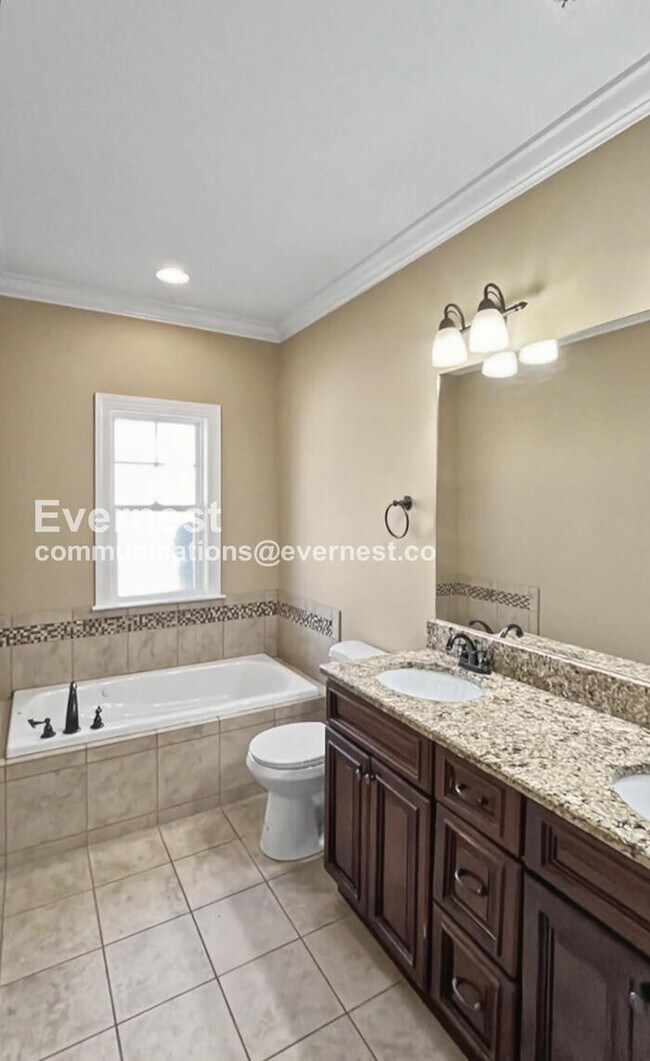 Building Photo - 8869 Wilson Creek Dr