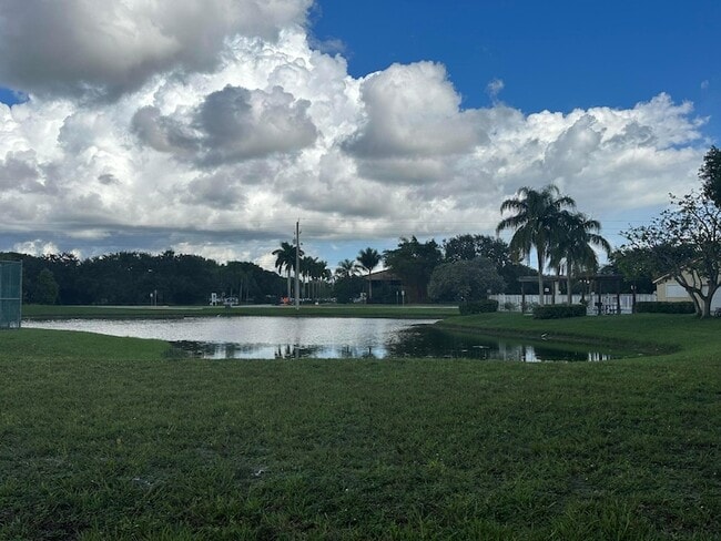 Building Photo - 12980 Vista Isles Dr