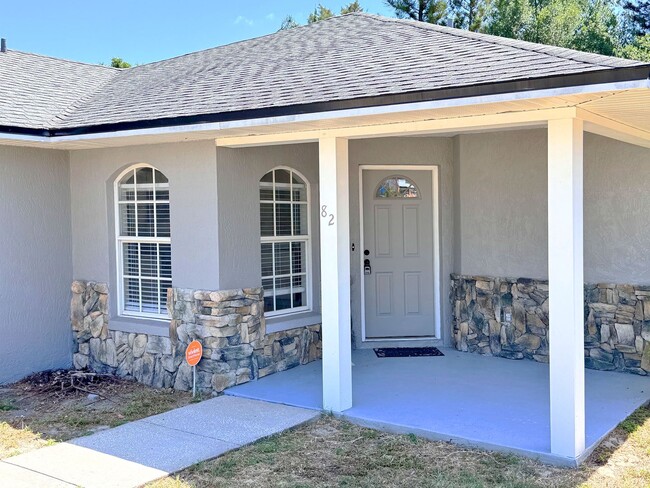 Building Photo - Freshly Renovated Three Bedroom Home Ready...