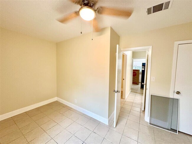 Building Photo - 5206 Regency Cove