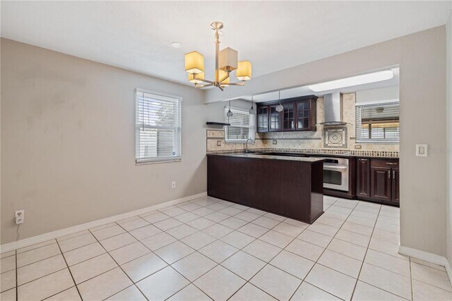 Building Photo - 6001 S Himes Ave