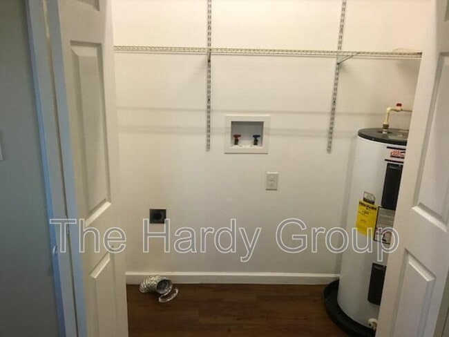 Building Photo - 255 Sunshine Cir