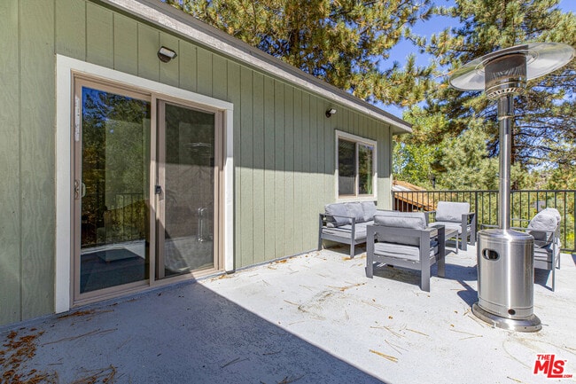 Building Photo - 1712 Woodland Dr