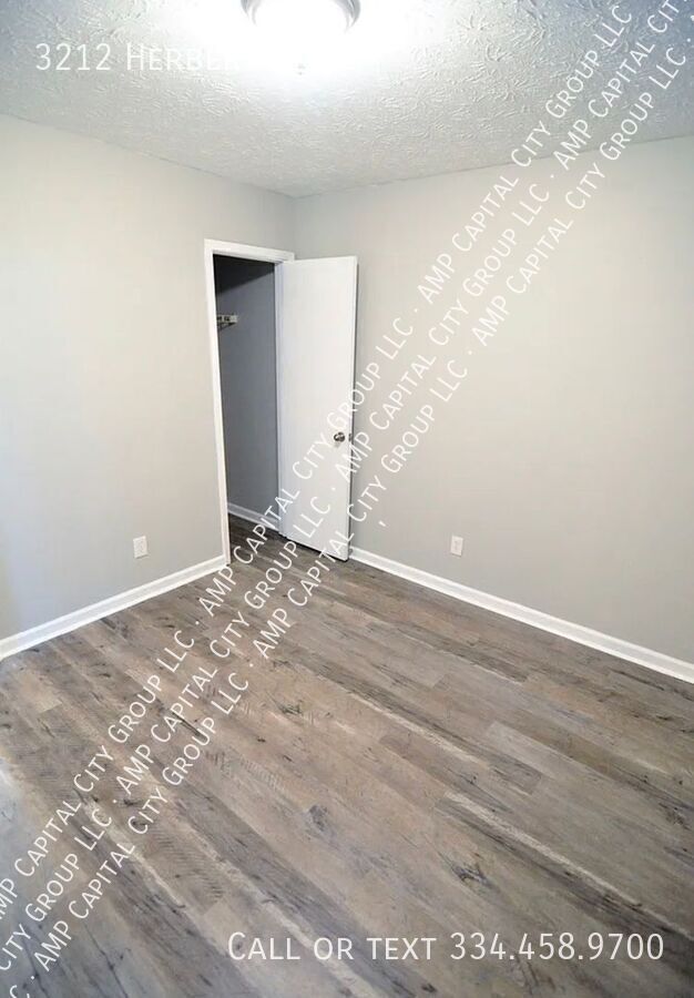 Building Photo - 3212 Herbert Dr