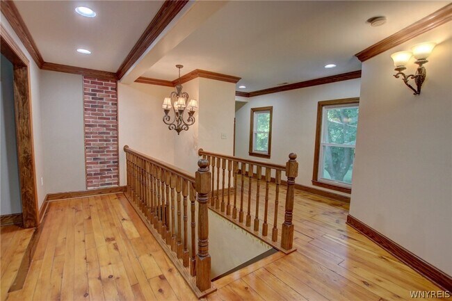 Building Photo - 5880 Draudt Rd