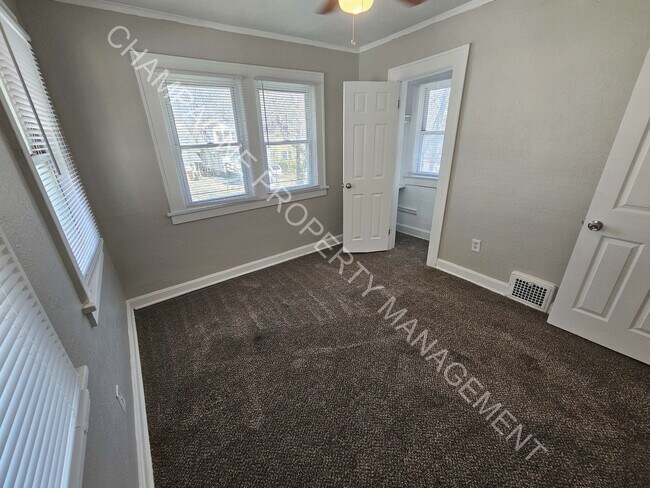 Building Photo - 4013 Bellefontaine Ave