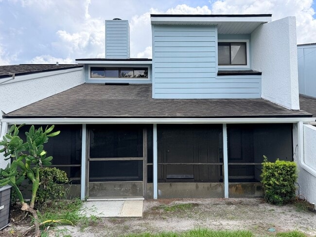 Building Photo - 479 Prestwick Pl