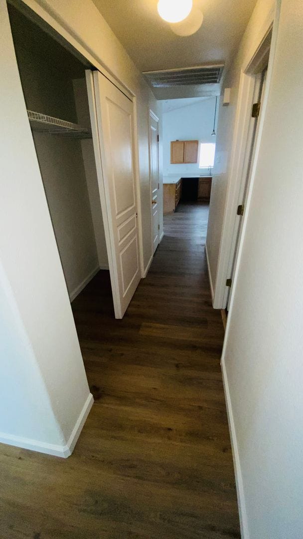 Building Photo - Gorgeous Remodeled Spacious 4 bedroom